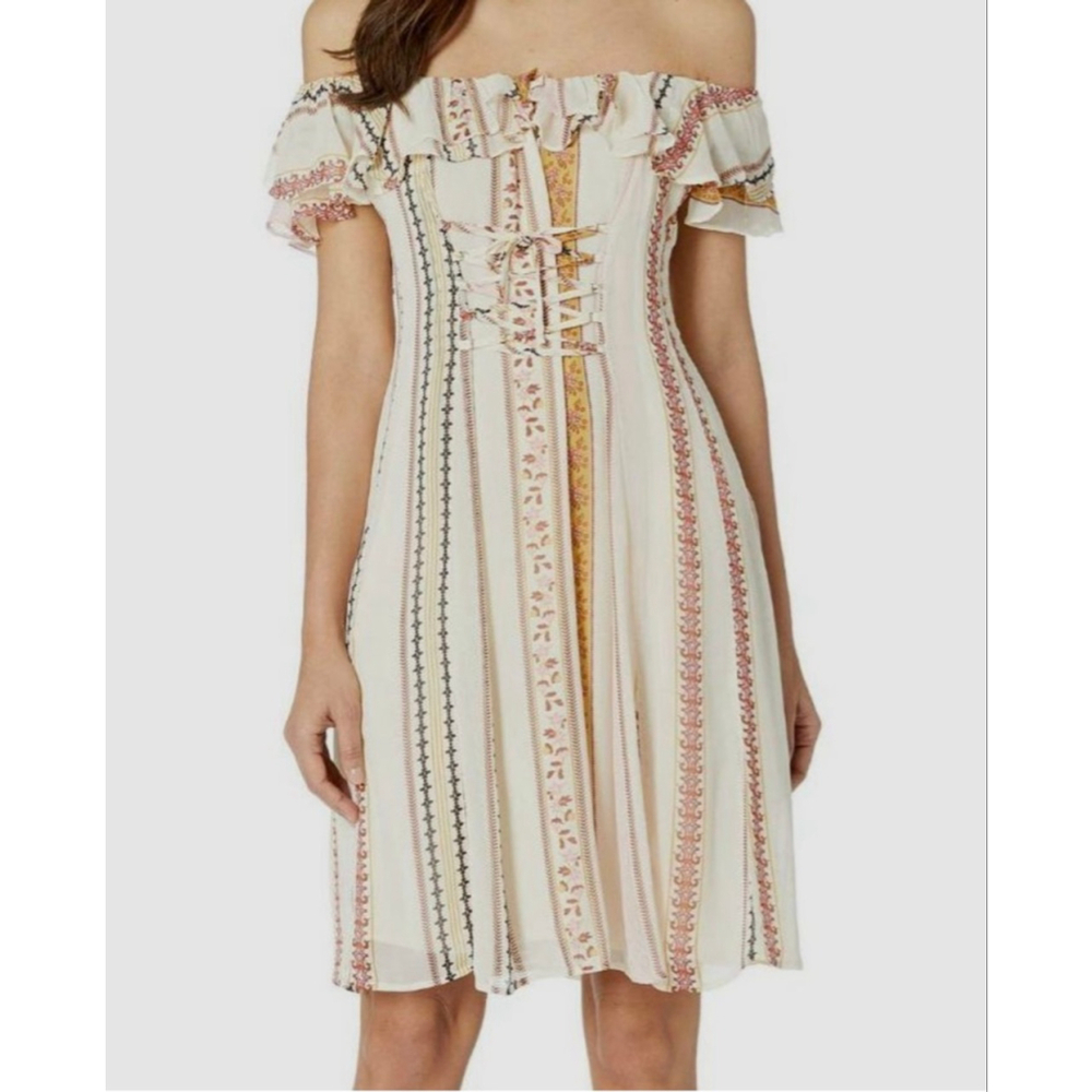Women's ASTR The Label Cassidy off shoulder Off-White Dress L